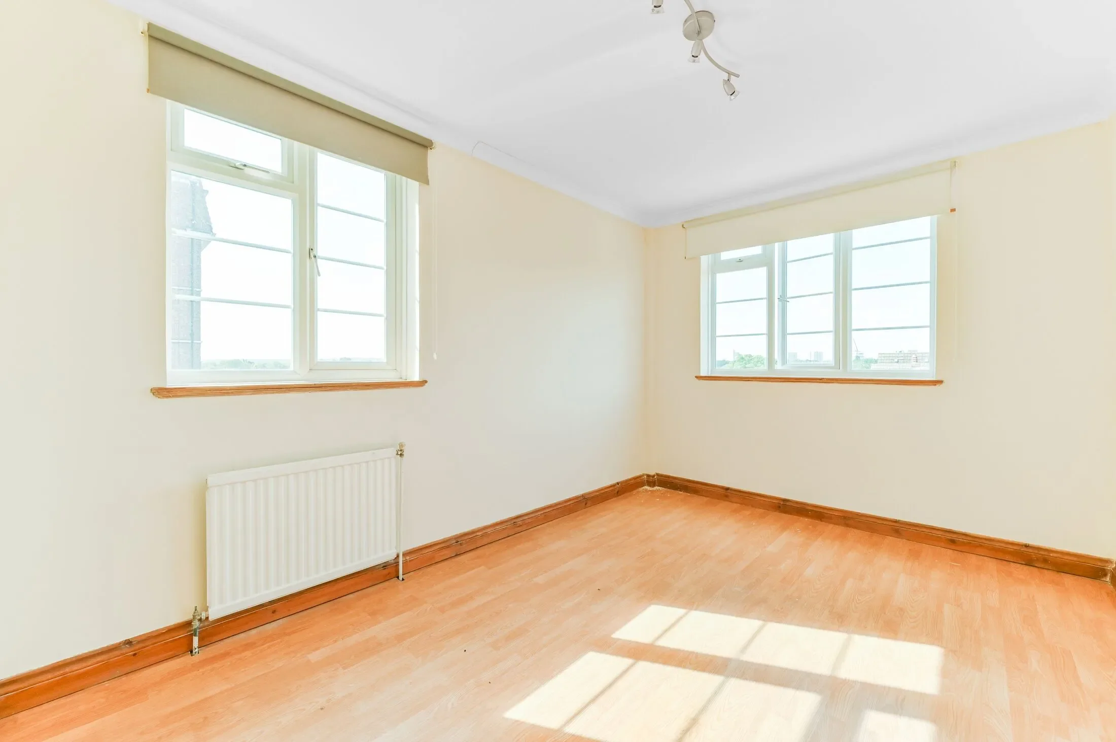 Flat Croydon Road in Greater London