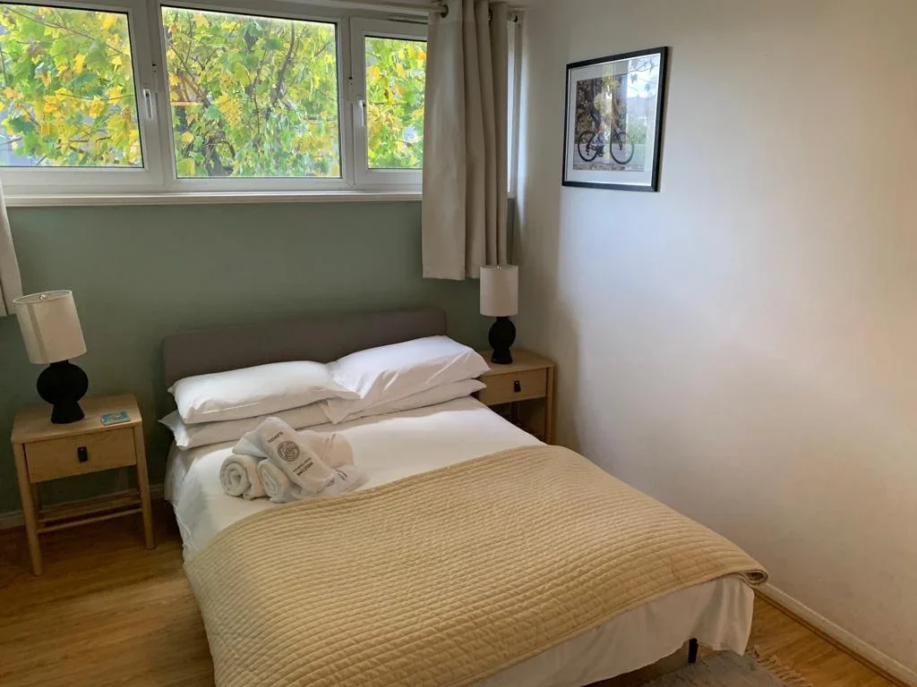 Flat Glanville Road in Greater London
