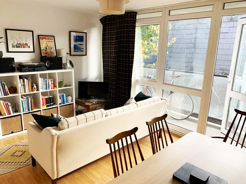 Flat Glanville Road in Greater London