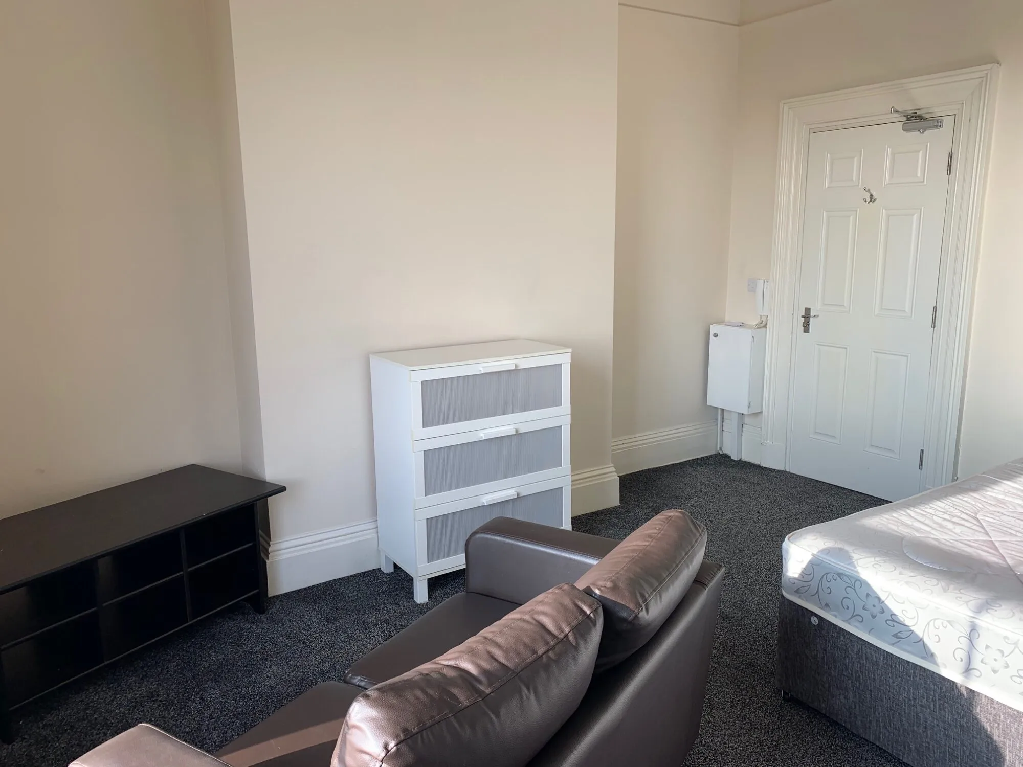 Flat Balmoral Place in Calderdale