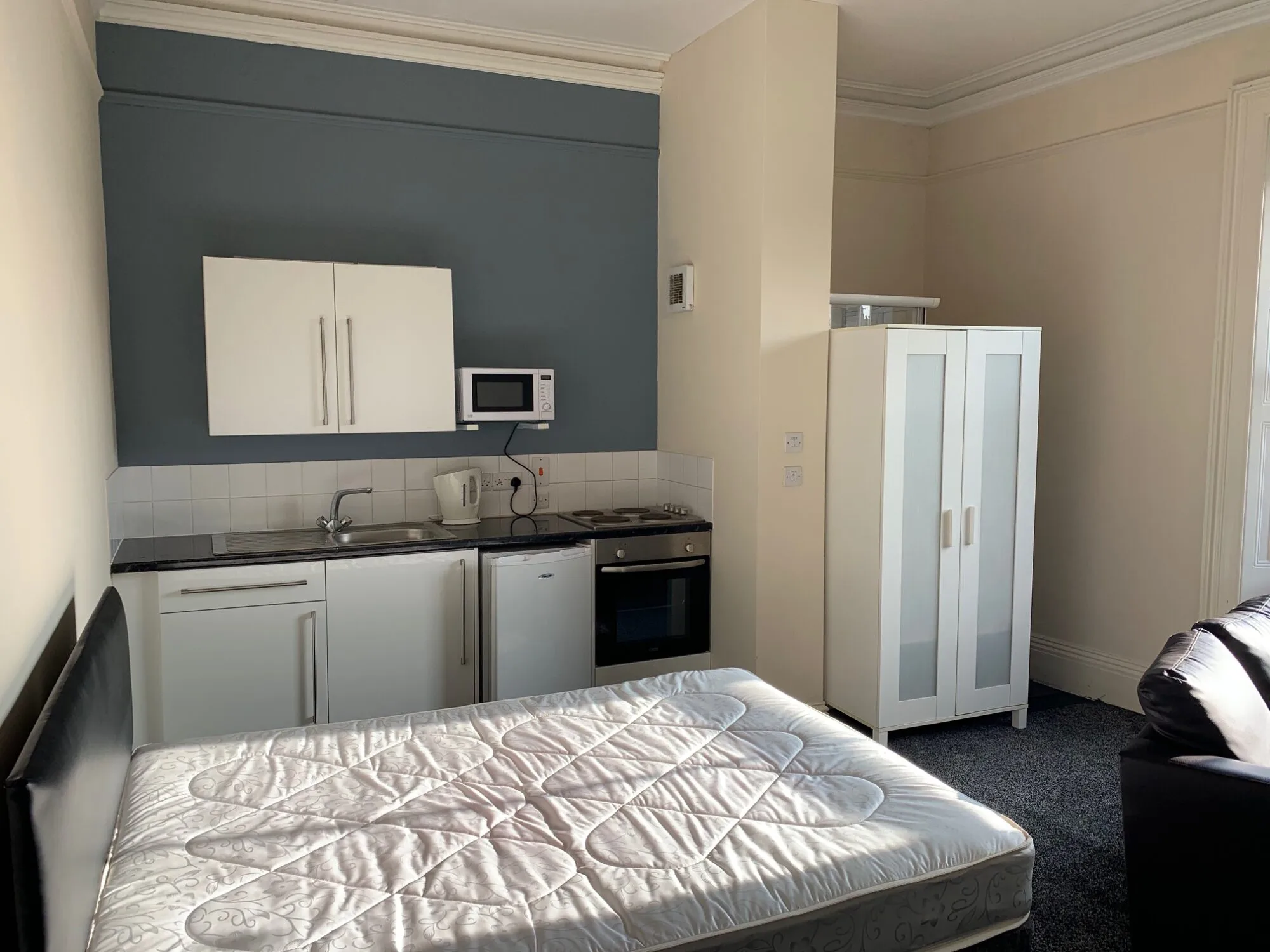 Flat Balmoral Place in Calderdale