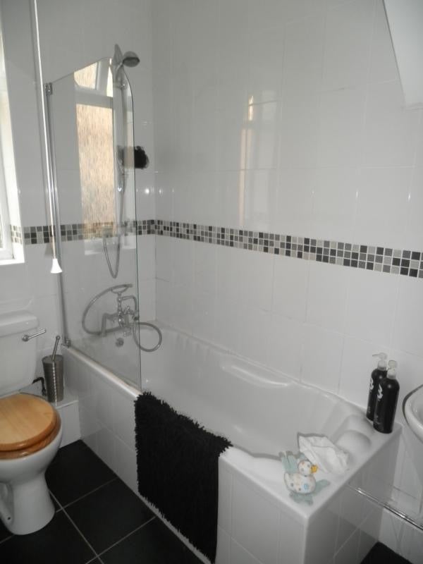 Flat Sackville Road in Newcastle upon Tyne