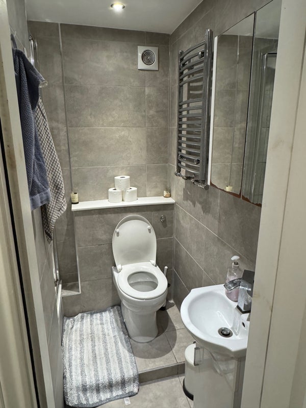 Room Clapham Road Estate in Greater London