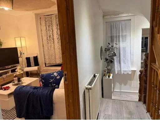 Room Empress Avenue in Greater London