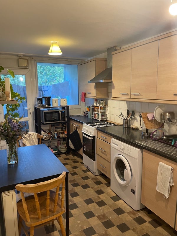 Room White Post Lane in Greater London