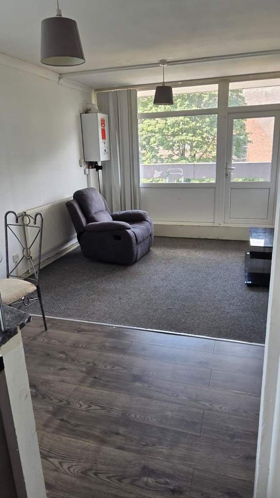 Flat Thackhall Street in Coventry