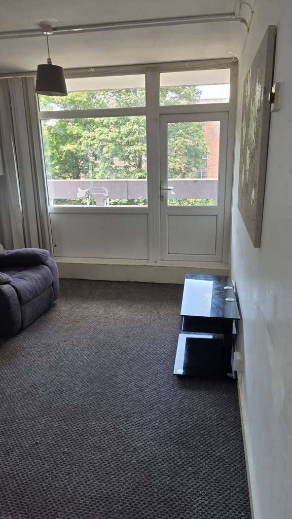 Flat Thackhall Street in Coventry