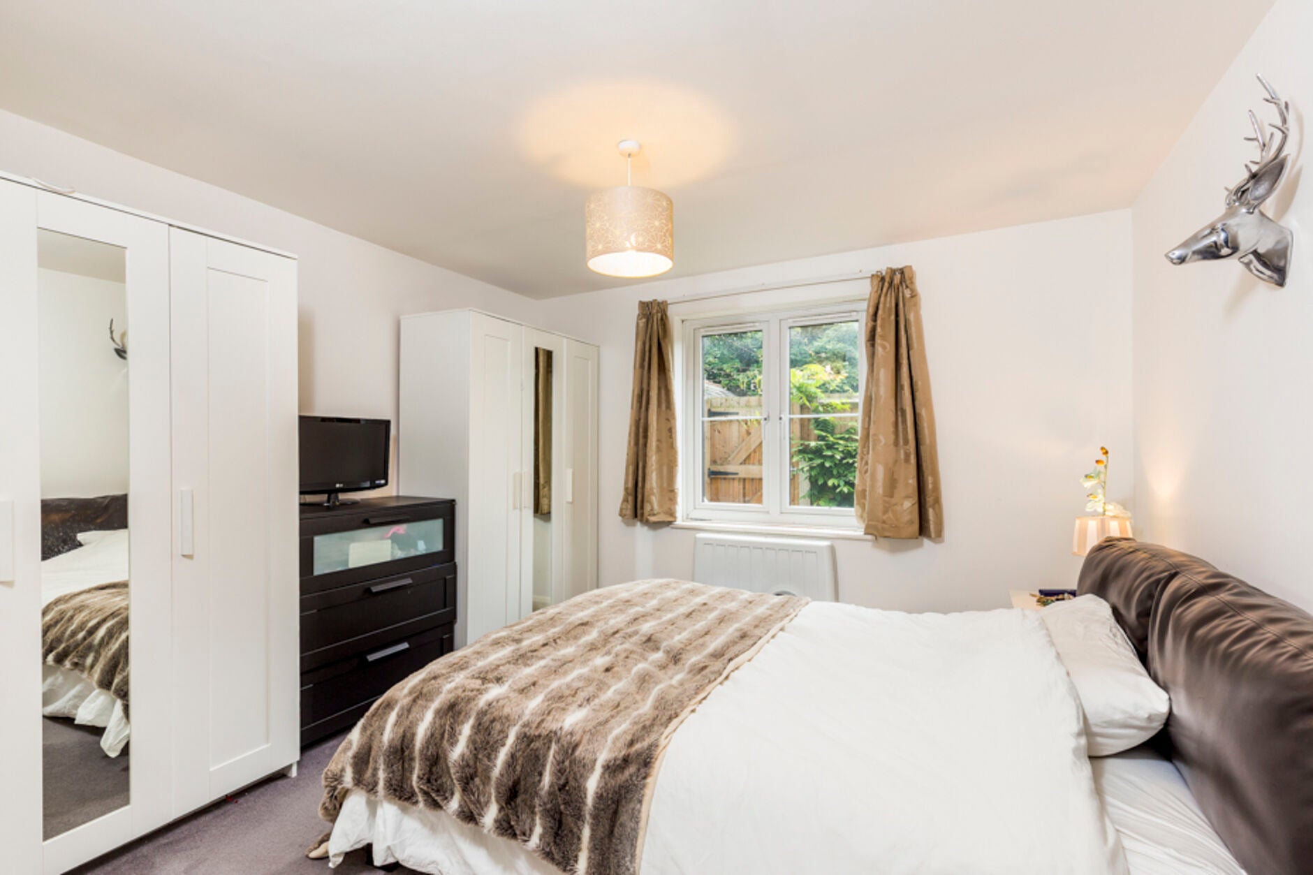 Flat Aiten Place in Greater London