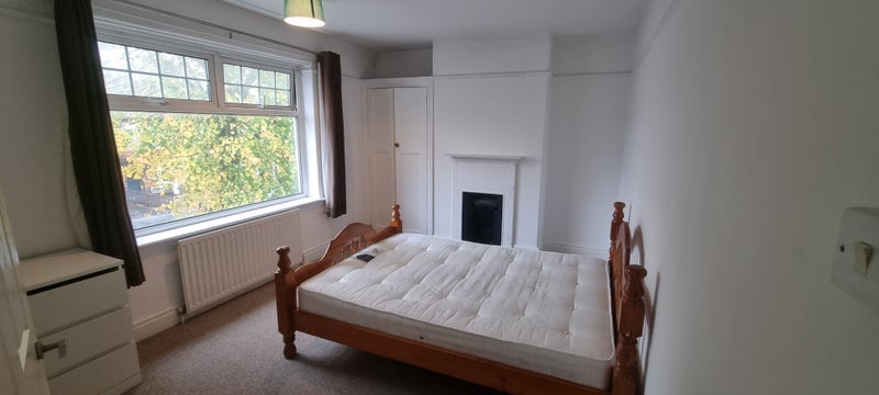 Room Muller Road in Bristol