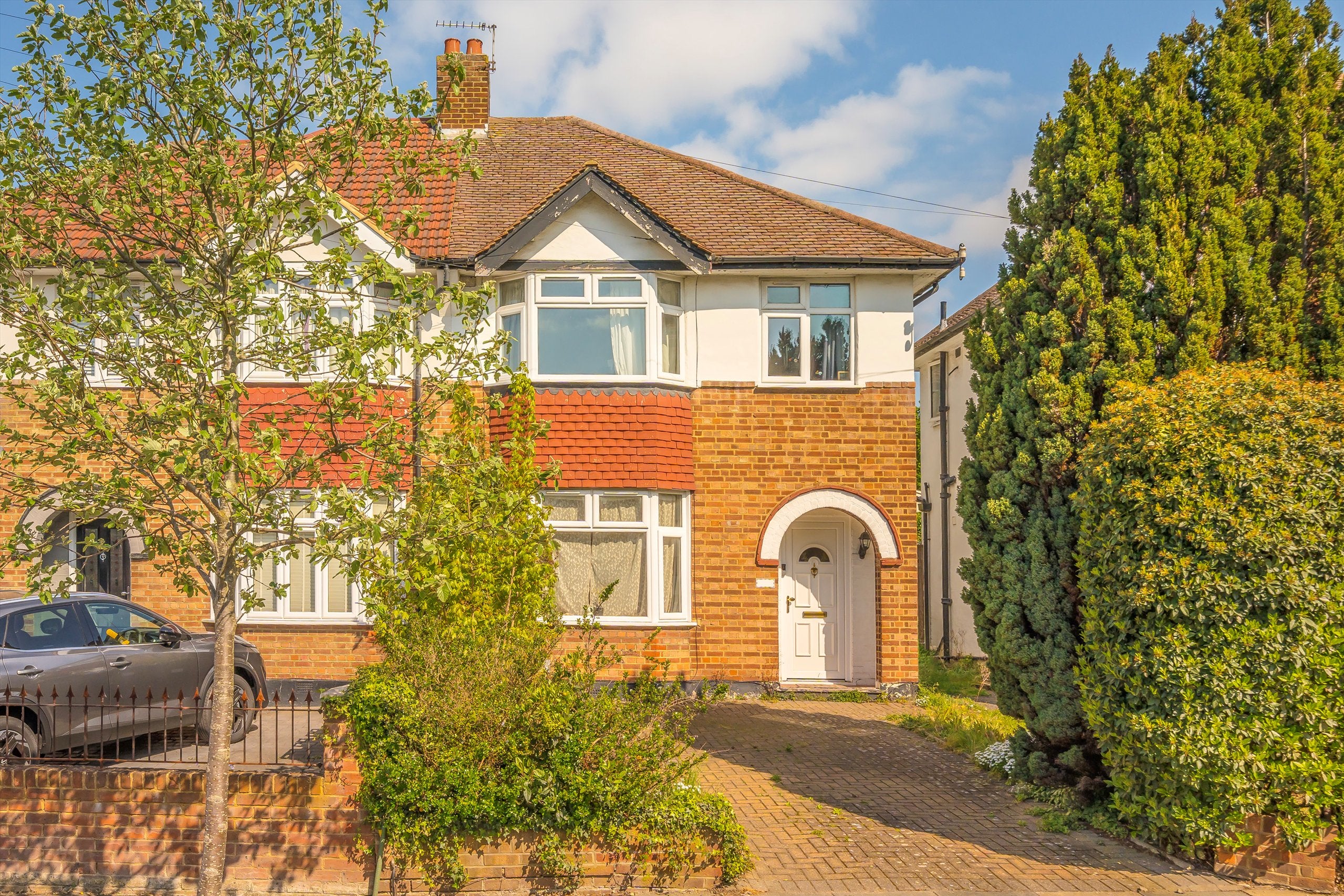 House Dumbreck Road in Greater London