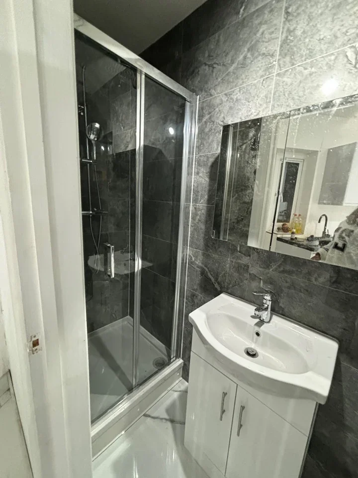 Flat Bouverie Way in Slough