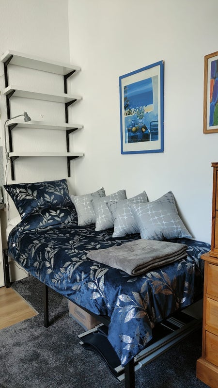 Room South Hill Park Gardens in Greater London