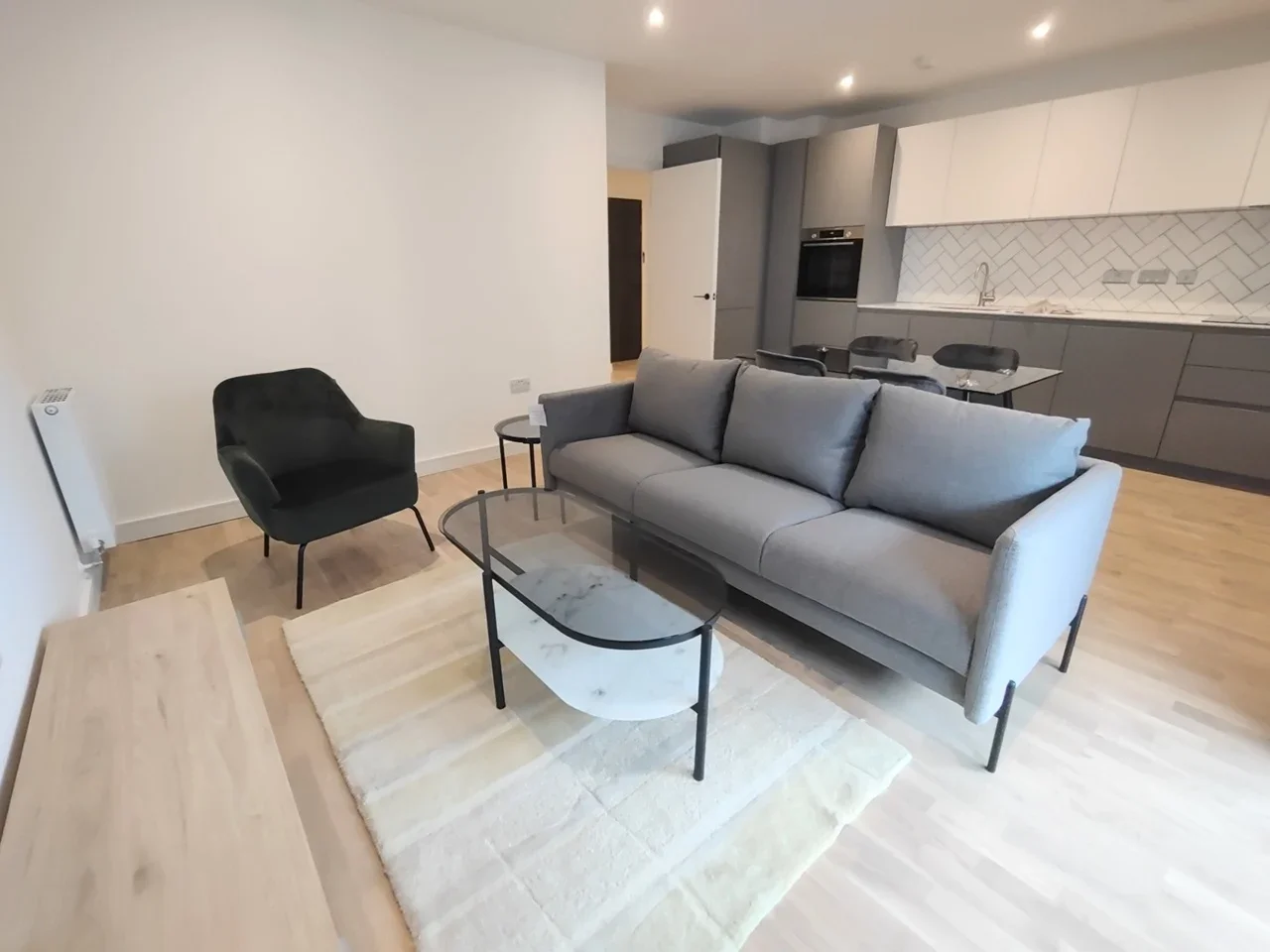 Flat Greenleaf Walk in Greater London