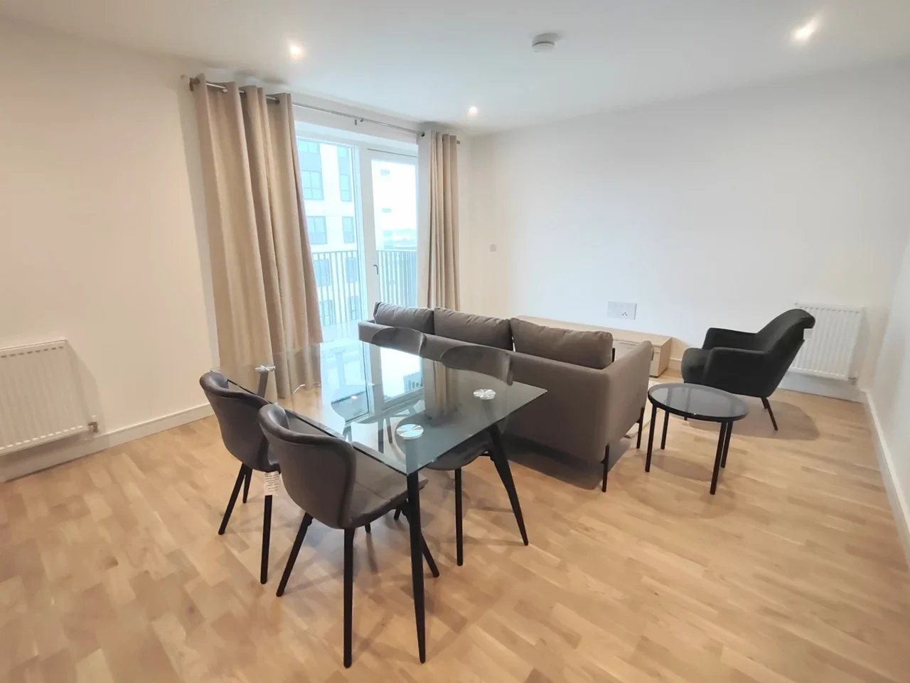 Flat Greenleaf Walk in Greater London