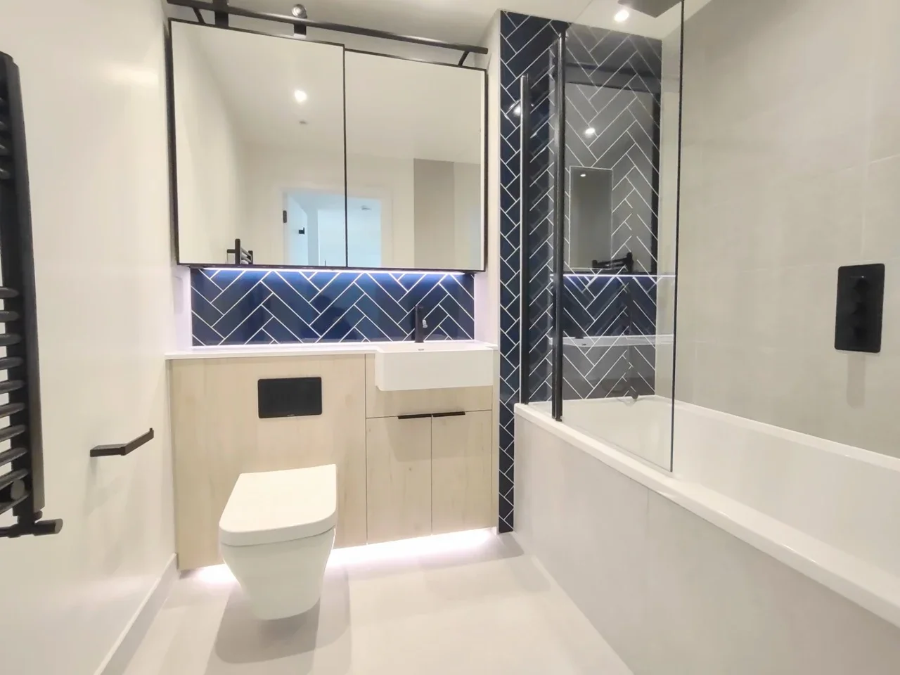 Flat Greenleaf Walk in Greater London