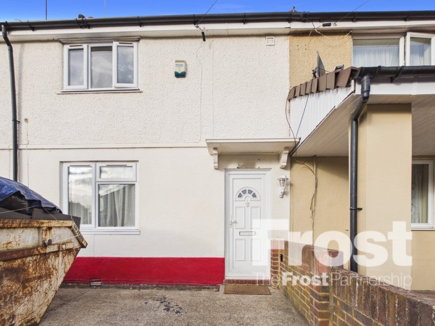 House St Elmo Crescent in Slough