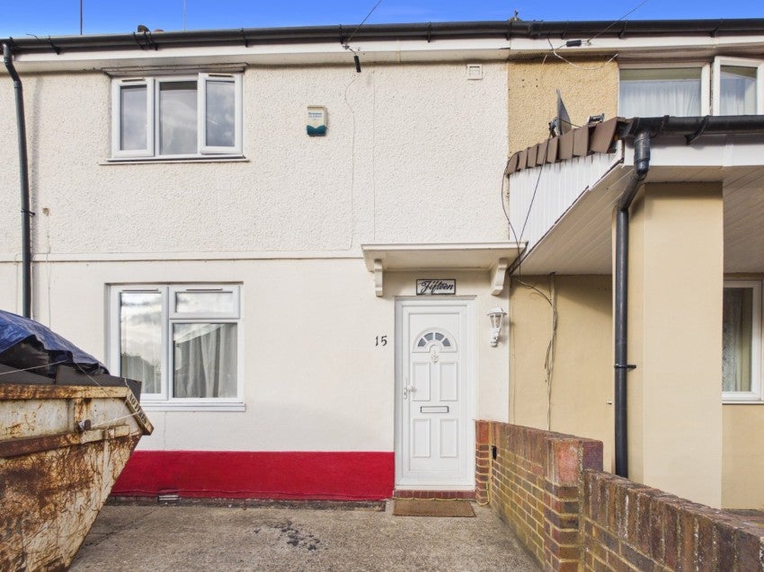 House St Elmo Crescent in Slough