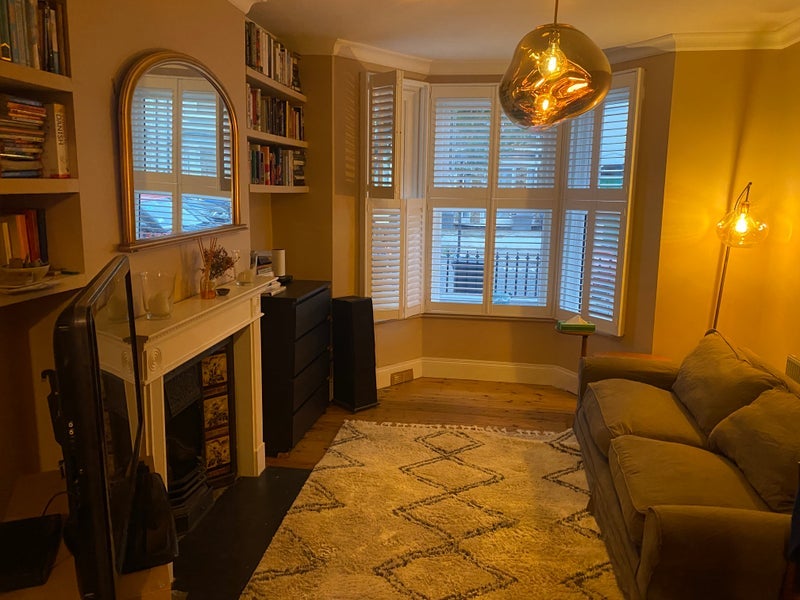 Room Earlsmead Road in Greater London