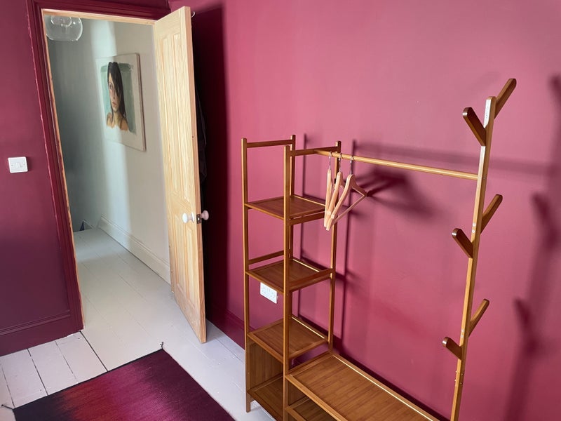 Room Earlsmead Road in Greater London