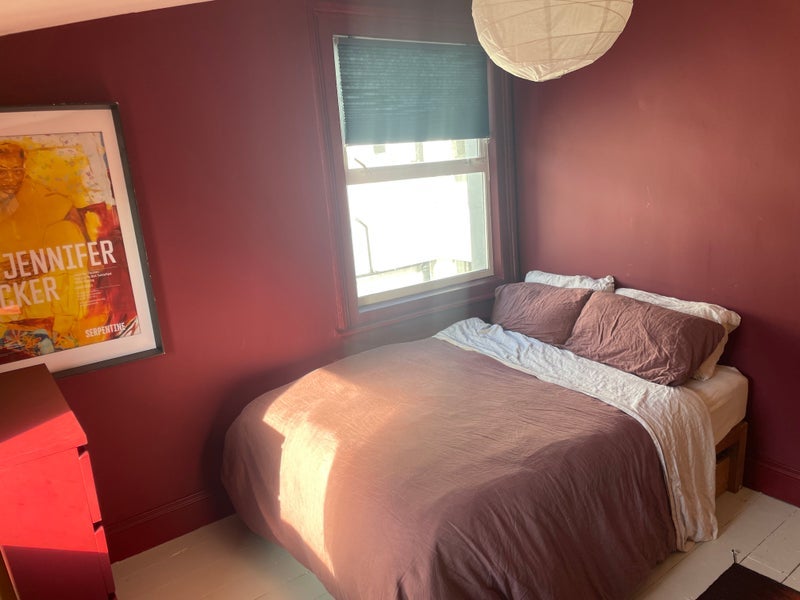 Room Earlsmead Road in Greater London