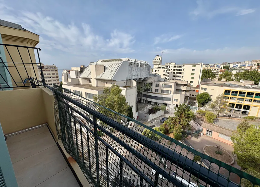 Flat Rue Louis de Coppet in Nice