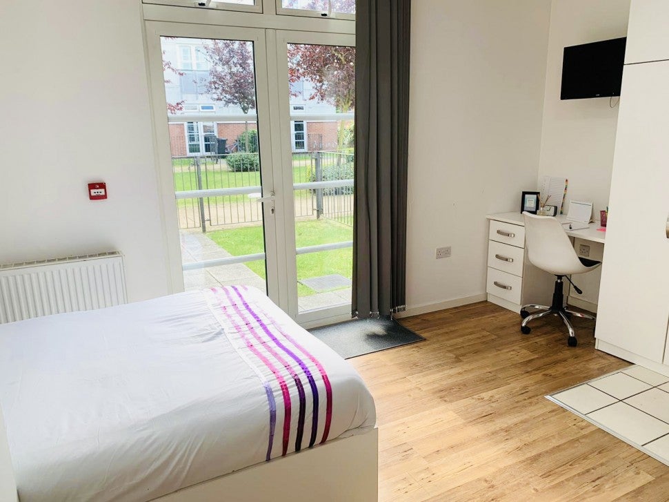 Flat Watkin Road in Leicester