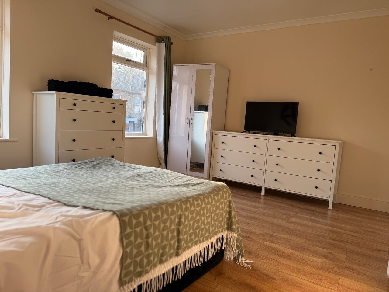 Room Anne of Cleves Road in Dartford