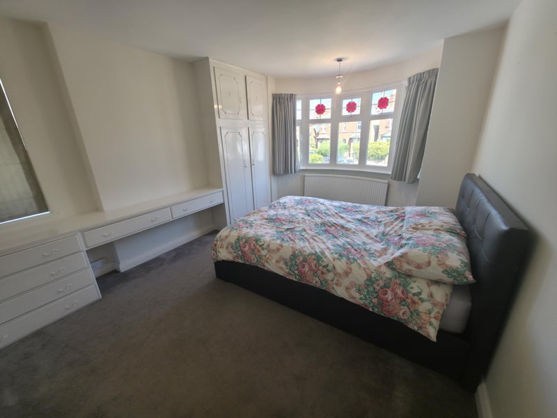 Room St Mark's Road in Maidenhead