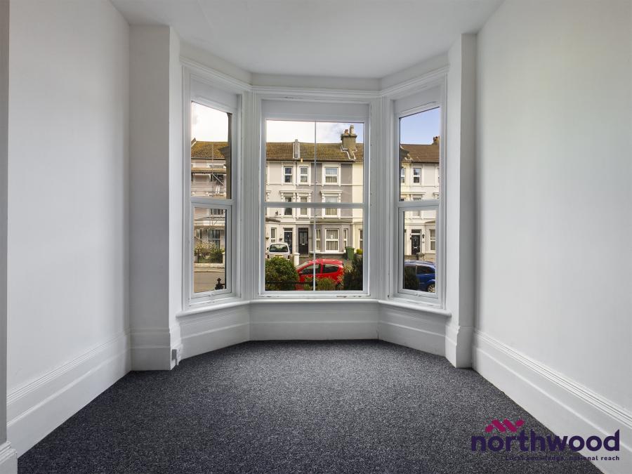Flat Elphinstone Road in St Leonards