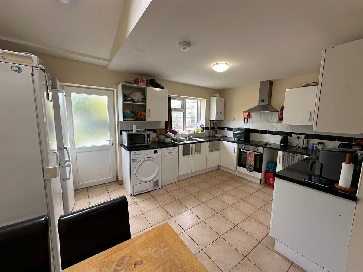 Room Fairlie Road in Oxford