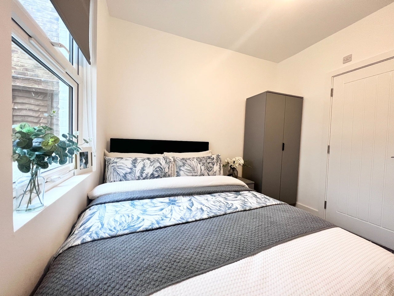 Room Muir Road in Maidstone