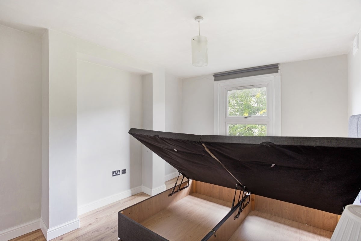 Flat Portnall Road in City of Westminster