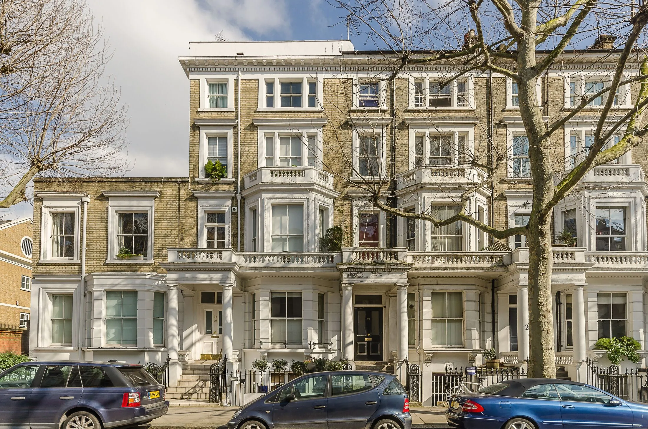 Flat Marloes Road in Greater London