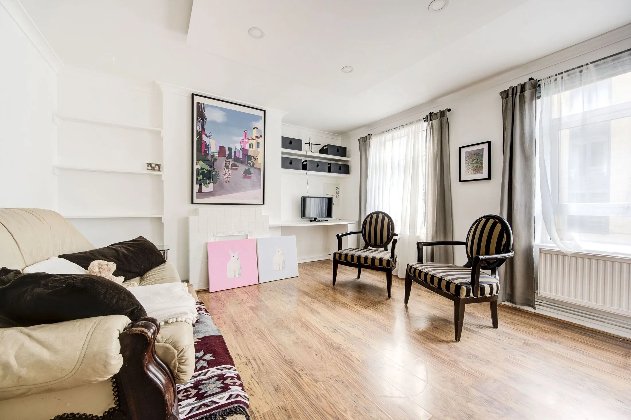 Flat Wyfold Road in Greater London