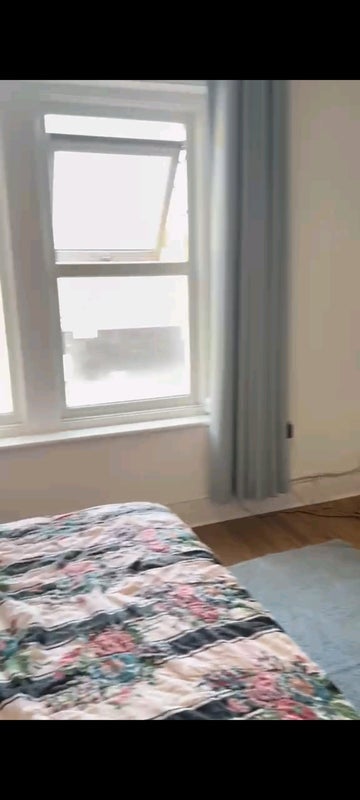 Room Garratt Lane in Greater London