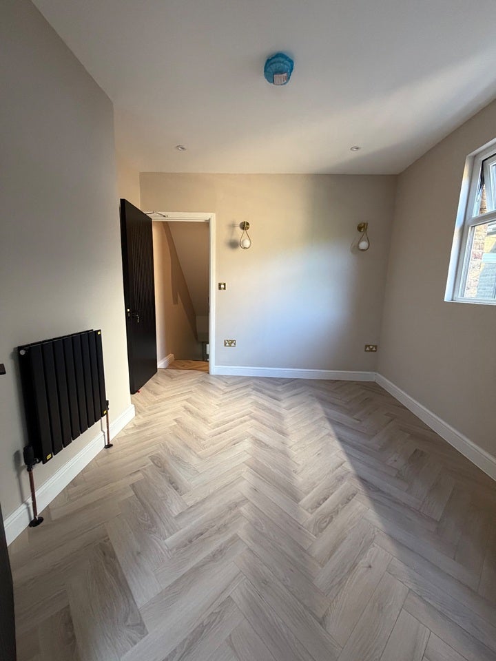 Room Gipsy Road in Greater London