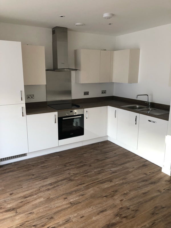 Flat Rolfe Terrace in Greater London