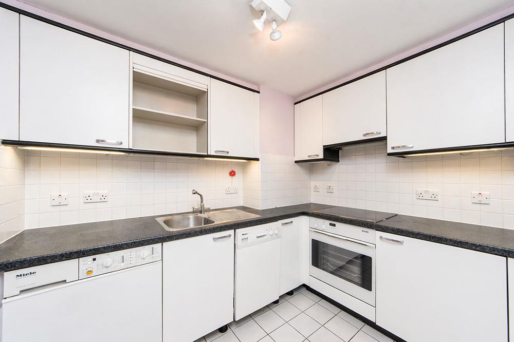Flat Southwick Street in City of Westminster