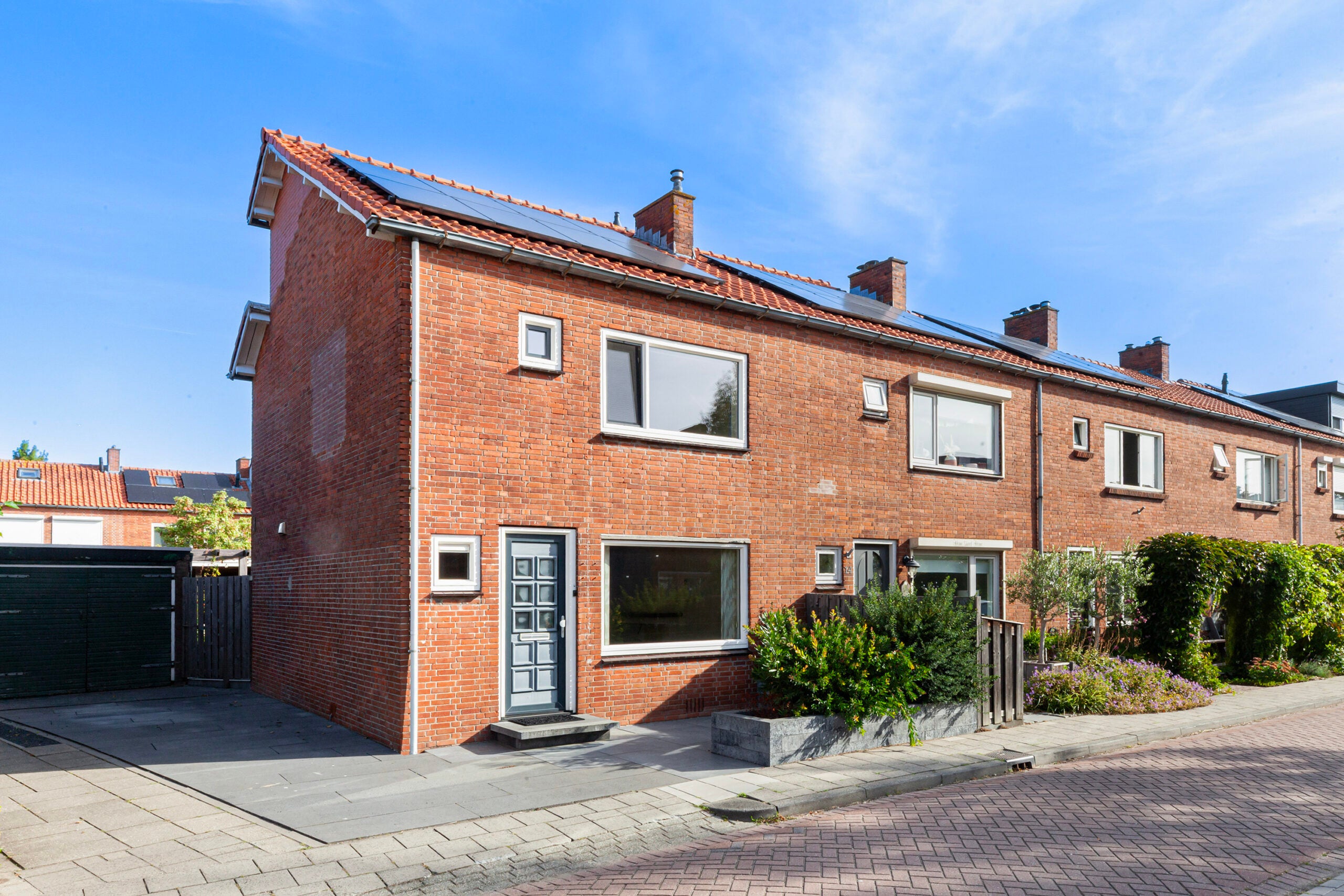 Huis Azaleastraat 12 in Alblasserdam