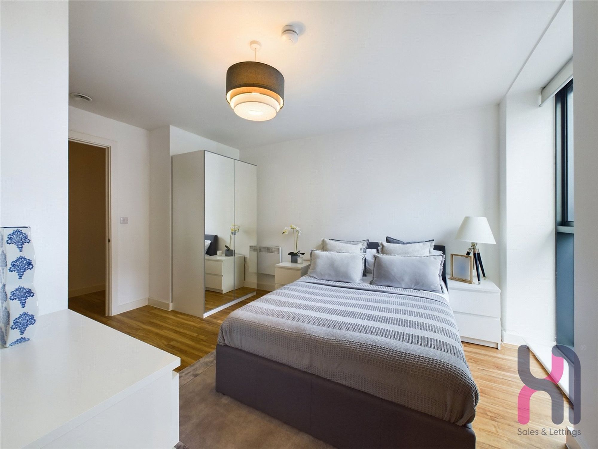 Flat Pomona Strand in Trafford
