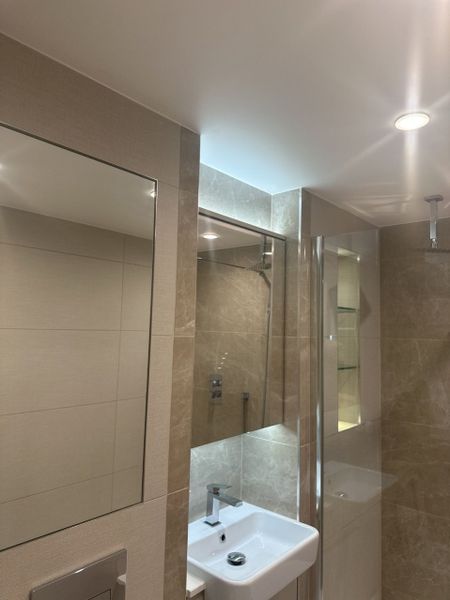 Room Woolwich High Street in Greater London