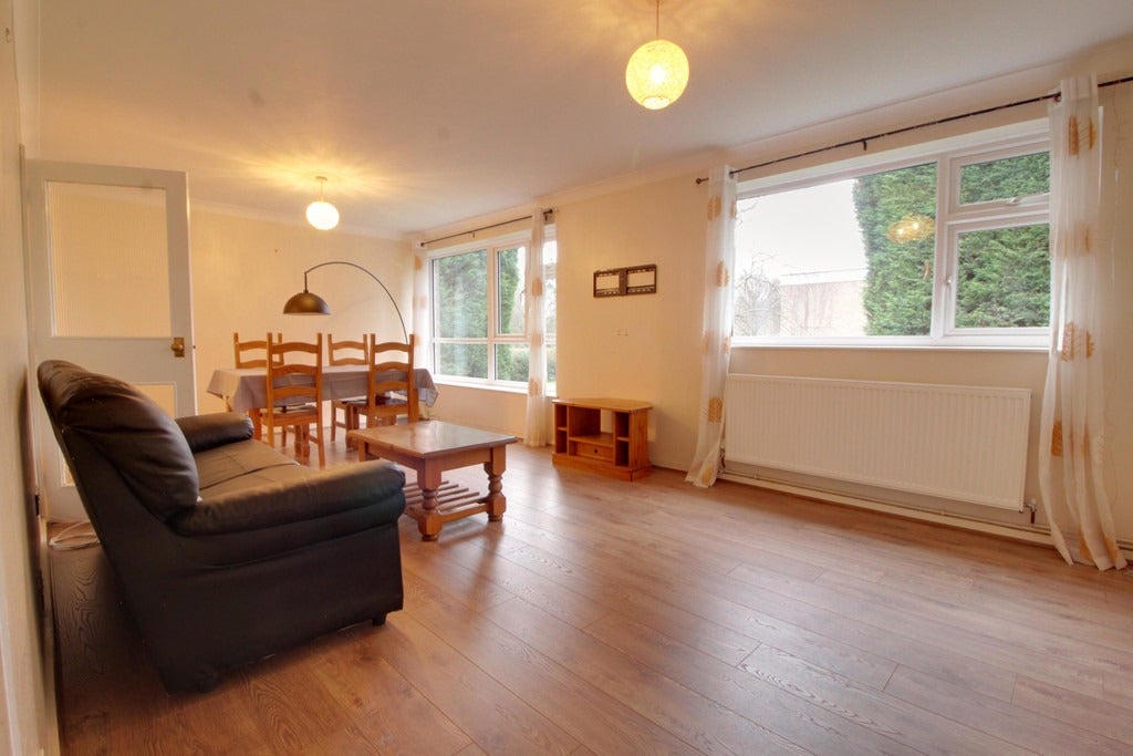 Flat Berrow Drive in Birmingham