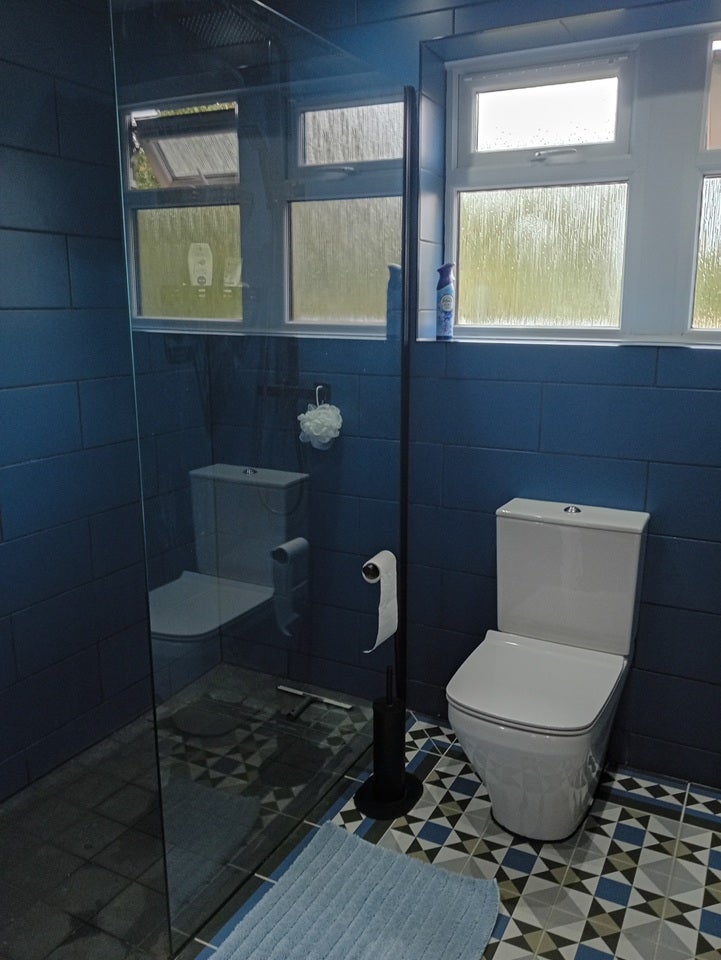 Room West Shaw in Dartford