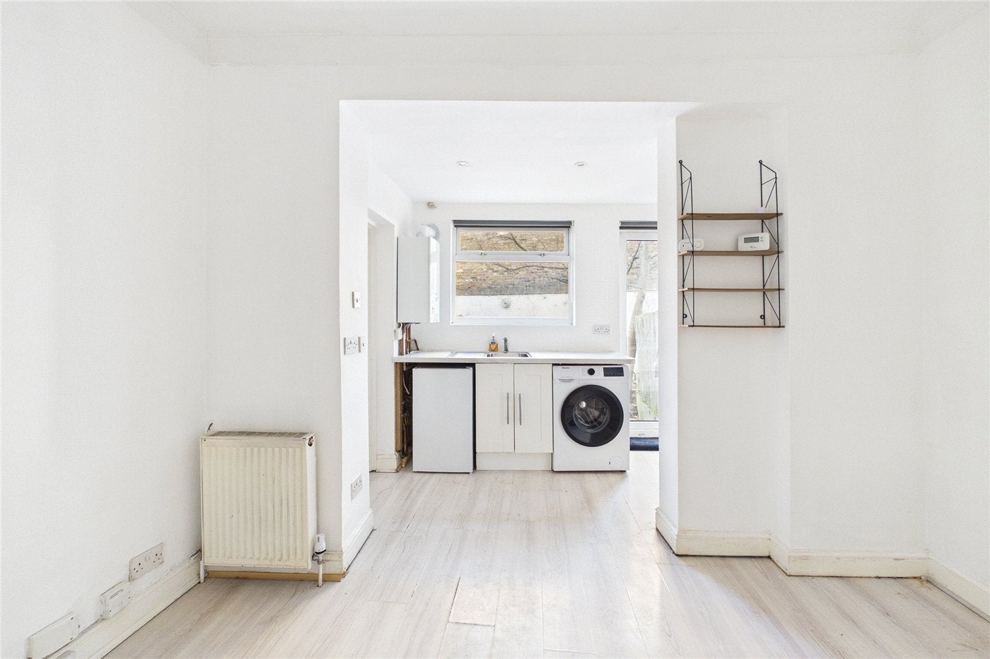 Flat Thurlow Park Road in Greater London