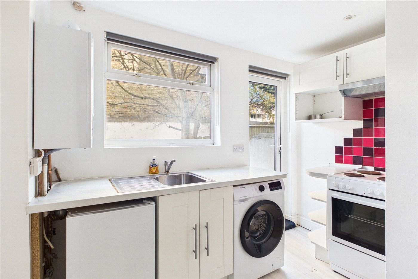 Flat Thurlow Park Road in Greater London