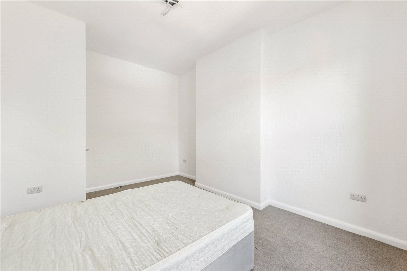 Flat Finsbury Park Road in Greater London