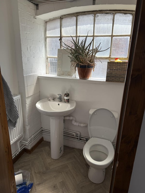 Room Fountayne Road in Greater London