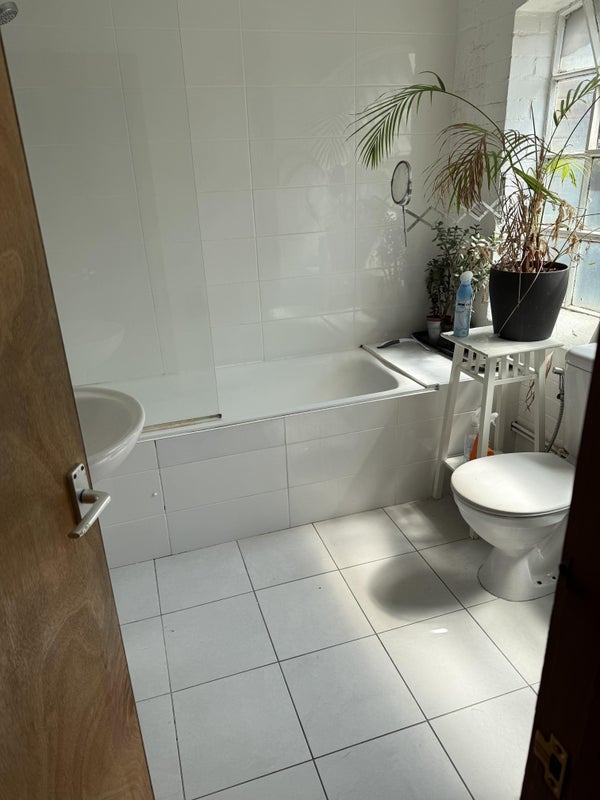 Room Fountayne Road in Greater London