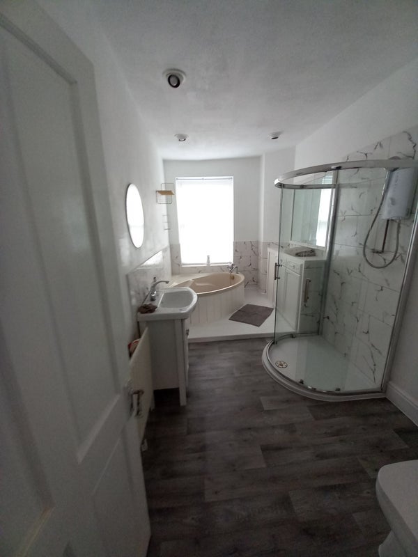 Room Dalrymple Road in Bristol