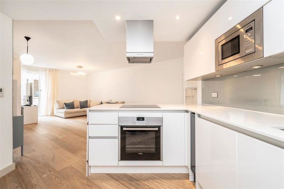 Flat Bethnal Green Road in Greater London